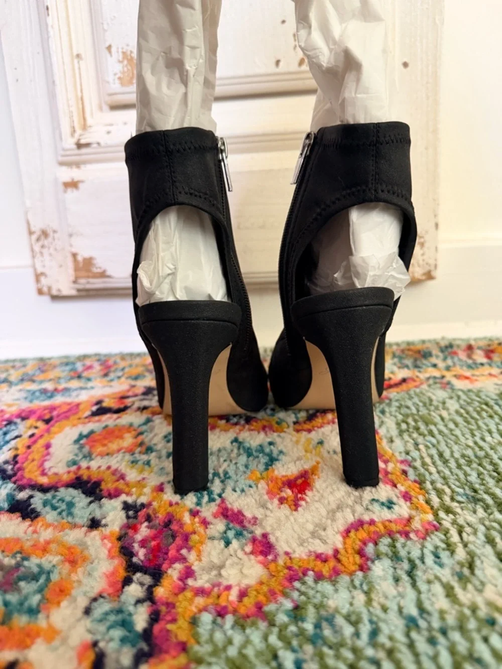 Jewel by Badgley Mischka Black Pointed Toe Stiletto Open Heel Size 7